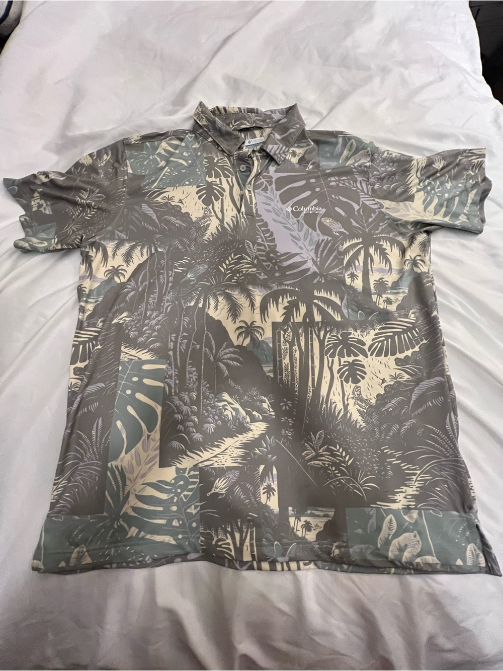 Columbia Men's Tropical Print Polo in Gray and Cream